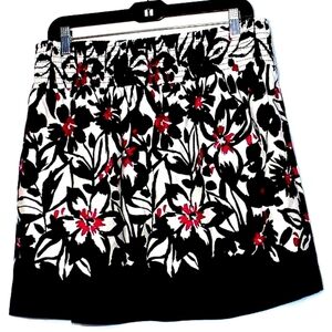 Maurices Black & White Floral Skirt – Size M – Side Zipper – Preowned